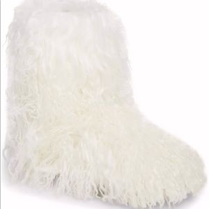 White fur uggs Clearance